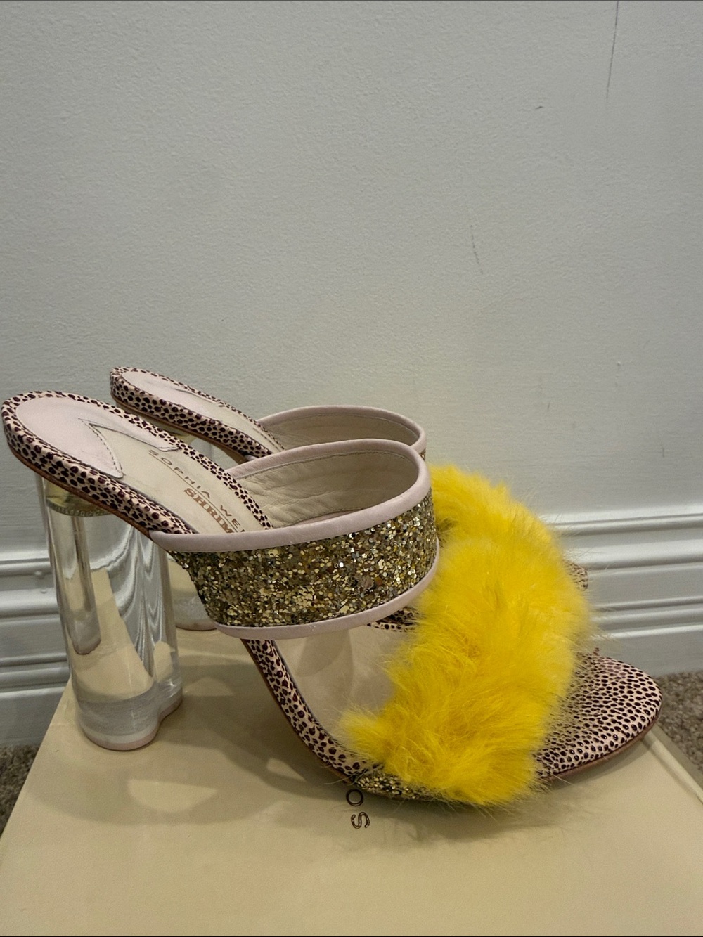 💛 SOPHIA WEBSTER – Yellow Fur Crystal Heart Clear Heel size 38 fits like 37,5
